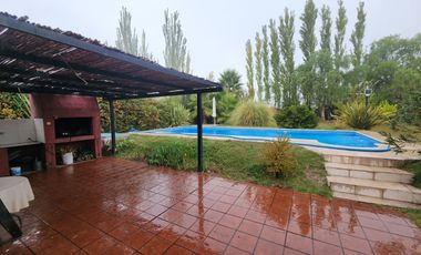 Venta de casa B° cerrado Vistalba, Lujan- 6 amb.