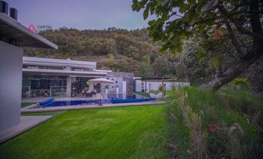 Casa de una planta amueblada  con Alberca en El Palomar Lujo sur