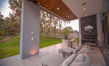 Casa de una planta amueblada  con Alberca en El Palomar Lujo sur