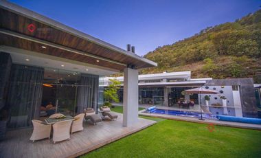 Casa de una planta amueblada  con Alberca en El Palomar Lujo sur