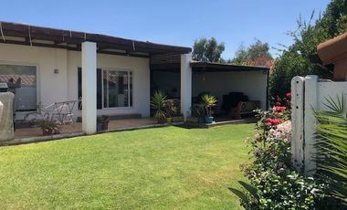Casa En Venta En Nogales, Machalí 4d 4b 260 Mts.