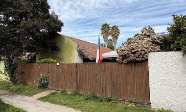 Casa En Venta De 3 Dorm.2 Ba. Piscina San Marcelino Machalí