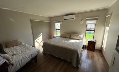 Casa En Venta En Condominio 4 Dorm. 4 Baños En Lo Miranda