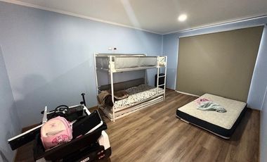 Casa En Venta En Condominio 4 Dorm. 4 Baños En Lo Miranda