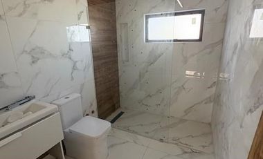 Casa En Venta En Condominio 4 Dorm. 4 Baños En Lo Miranda