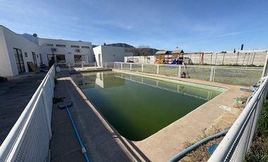 Casa En Venta En Condominio 4 Dorm. 4 Baños En Lo Miranda