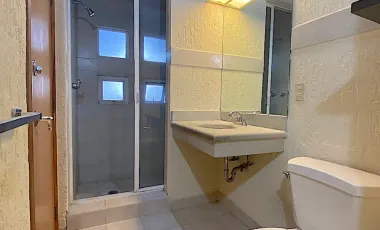 Casa en renta en Hacienda de las Palmas, Huixquilucan, México