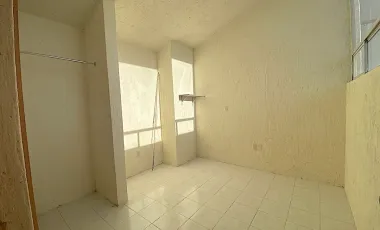 Casa en renta en Hacienda de las Palmas, Huixquilucan, México