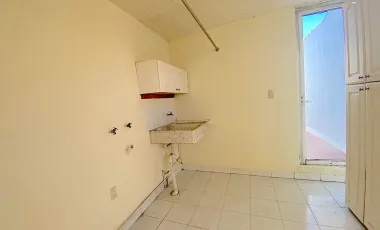 Casa en renta en Hacienda de las Palmas, Huixquilucan, México