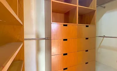 Casa en renta en Hacienda de las Palmas, Huixquilucan, México