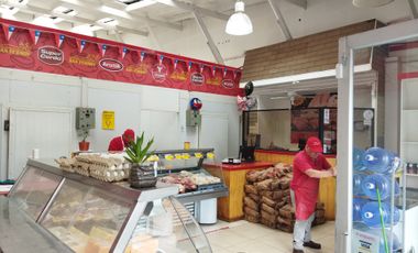 SE LIQUIDA  DERECHO LLAVES CARNICERIA LLOLLEO