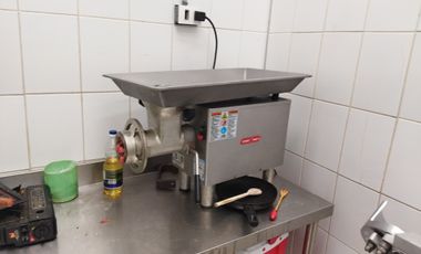 SE LIQUIDA  DERECHO LLAVES CARNICERIA LLOLLEO