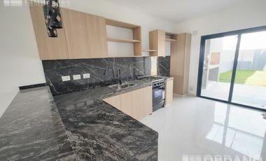 Casa en Docta Avenida