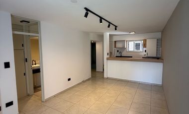 Sobre chacabuco con balcón frente