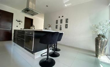 Residencia de Lujo en Campestre Club de Golf Norte a espaldas al Campo de Golf