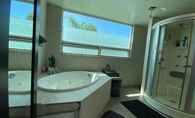 Residencia de Lujo en Campestre Club de Golf Norte a espaldas al Campo de Golf