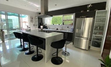 Residencia de Lujo en Campestre Club de Golf Norte a espaldas al Campo de Golf