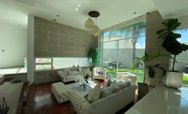 Residencia de Lujo en Campestre Club de Golf Norte a espaldas al Campo de Golf