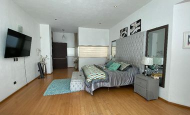 Residencia de Lujo en Campestre Club de Golf Norte a espaldas al Campo de Golf