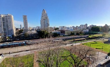 TRES AMBIENTES en VENTA a ESTRENAR . MOLDES al 900 . COLEGIALES