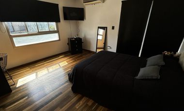 Propiedad en 2 Plantas con Vista al Lago en Fincas de Iraola