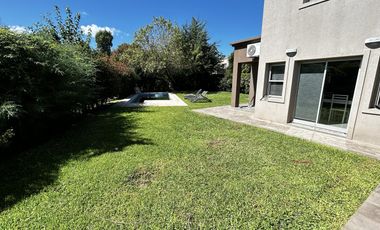 Propiedad en 2 Plantas con Vista al Lago en Fincas de Iraola