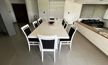 Propiedad en 2 Plantas con Vista al Lago en Fincas de Iraola