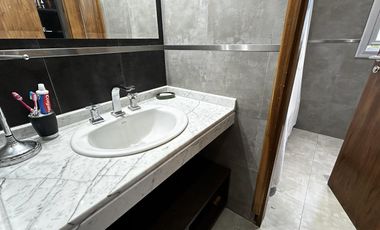 Propiedad en 2 Plantas con Vista al Lago en Fincas de Iraola