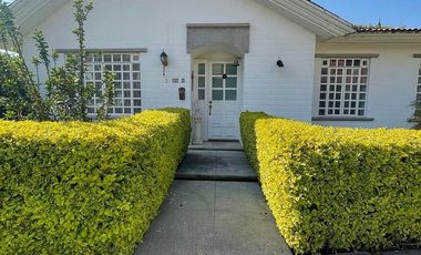 Casa en Venta de un piso, en  Camino Real a Cholula, en fraccionamiento cerrado