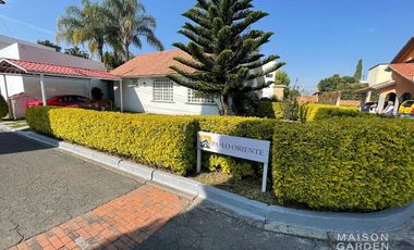 Casa en Venta de un piso, en  Camino Real a Cholula, en fraccionamiento cerrado