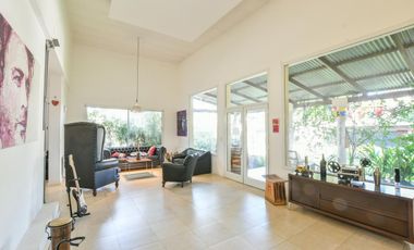 Casa de 4 dormitorios en venta - linda con jcr - Fisherton