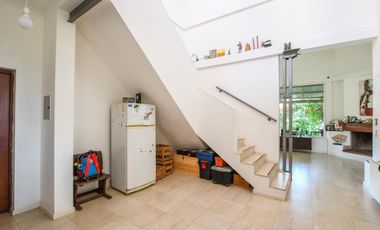 Casa de 4 dormitorios en venta - linda con jcr - Fisherton