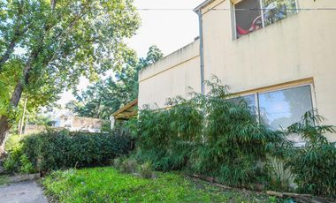 Casa de 4 dormitorios en venta - linda con jcr - Fisherton