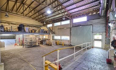 Edificio Comercial en Olivos- Oficinas y Depósito - Panamericana y San lorenzo