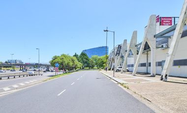 Edificio Comercial en Olivos- Oficinas y Depósito - Panamericana y San lorenzo