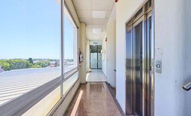 Edificio Comercial en Olivos- Oficinas y Depósito - Panamericana y San lorenzo