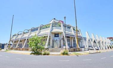 Edificio Comercial en Olivos- Oficinas y Depósito - Panamericana y San lorenzo