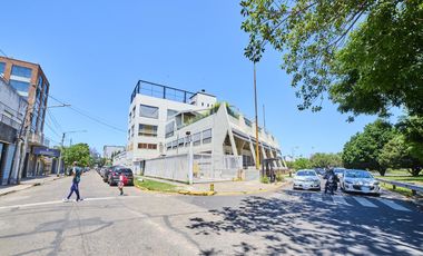 Edificio Comercial en Olivos- Oficinas y Depósito - Panamericana y San lorenzo