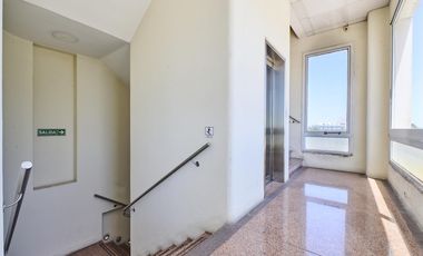 Edificio Comercial en Olivos- Oficinas y Depósito - Panamericana y San lorenzo