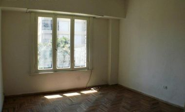 Chalet 5 ambientes totalmente reciclado, a 100 metros de la costa.