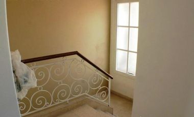 Chalet 5 ambientes totalmente reciclado, a 100 metros de la costa.