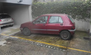 Excelente cochera en alquiler, en Olivos.