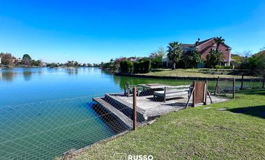 ALQUILER CASA 4 DORM EN SUITE AL LAGO - LOS CASTORES, NORDELTA
