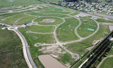 Lote en venta en barrio San Felipe Canning