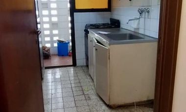 2 amb a mts de la Avda - a 5 del FCGR y de Escalada Ctro - Venta Directa - Apto Credito!!