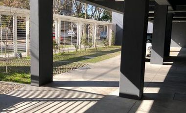 EXCELENTE 2 amb con cochera - Vta Dta - Apto Crédito!!