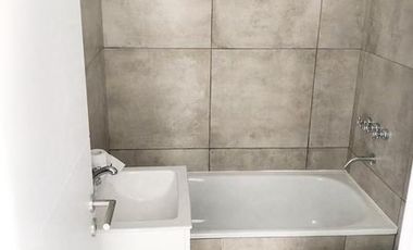 EXCELENTE 2 amb con cochera - Vta Dta - Apto Crédito!!