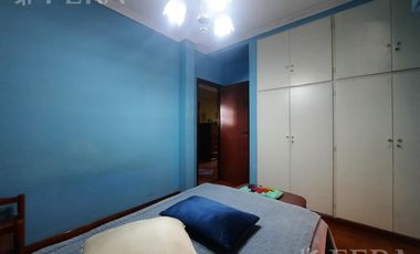 Venta casa 4 ambientes con cochera y jardín en Gerli