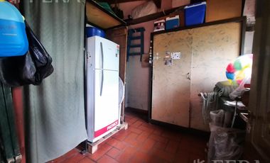 Venta casa 4 ambientes con cochera y jardín en Gerli