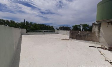 Venta casa 4 ambientes con cochera y jardín en Gerli